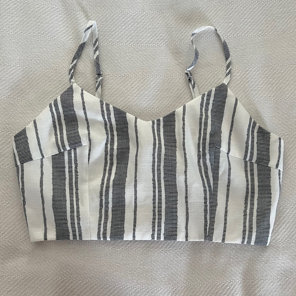 American Threads crop tank top